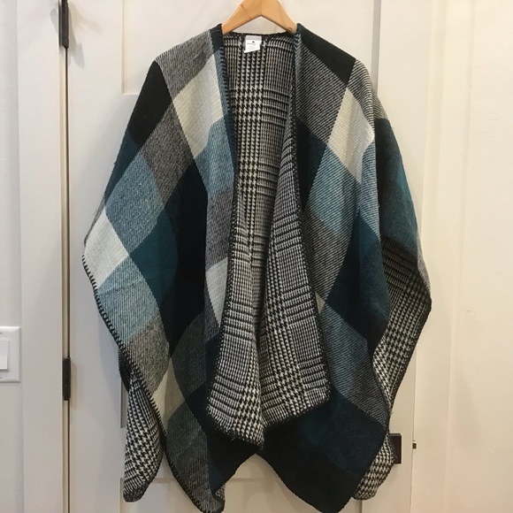 Woolrich Sweaters - 🖤 Woolrick Plaid Poncho – One Size – Black, Teal & White